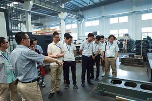 零距離體驗(yàn)智能制造，工廠看客團(tuán)紛紛為這家企業(yè)點(diǎn)贊